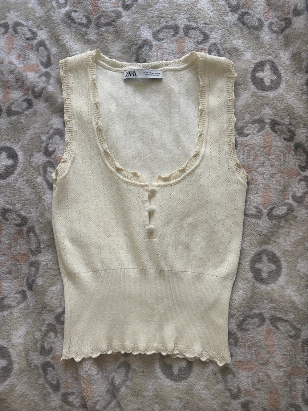 Zara Cream Knit Sleeveless Scoop-Neck Tank with Ruffle Trim